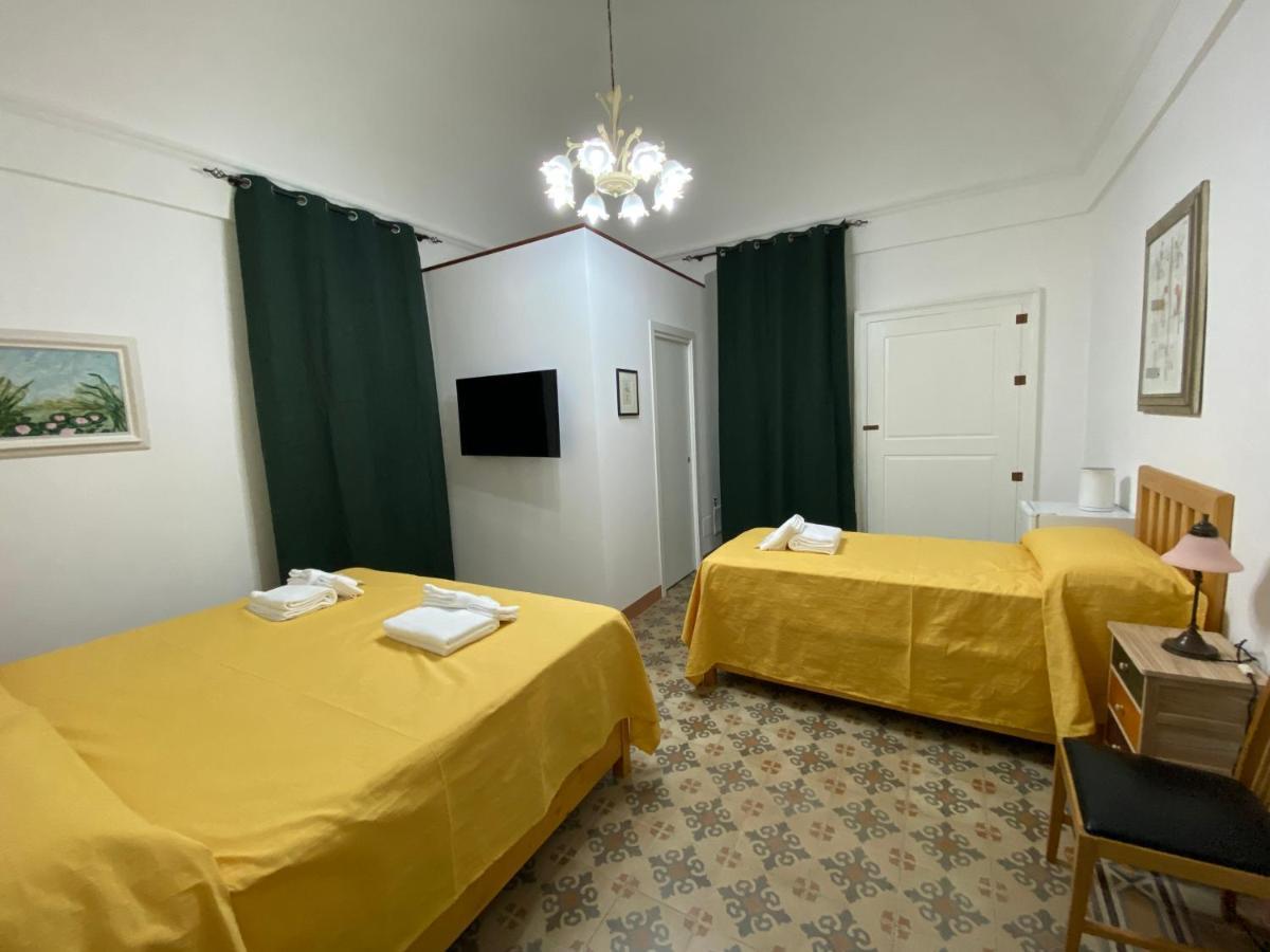 Touristhouse Monopoli 10 Bed & Breakfast Exterior photo
