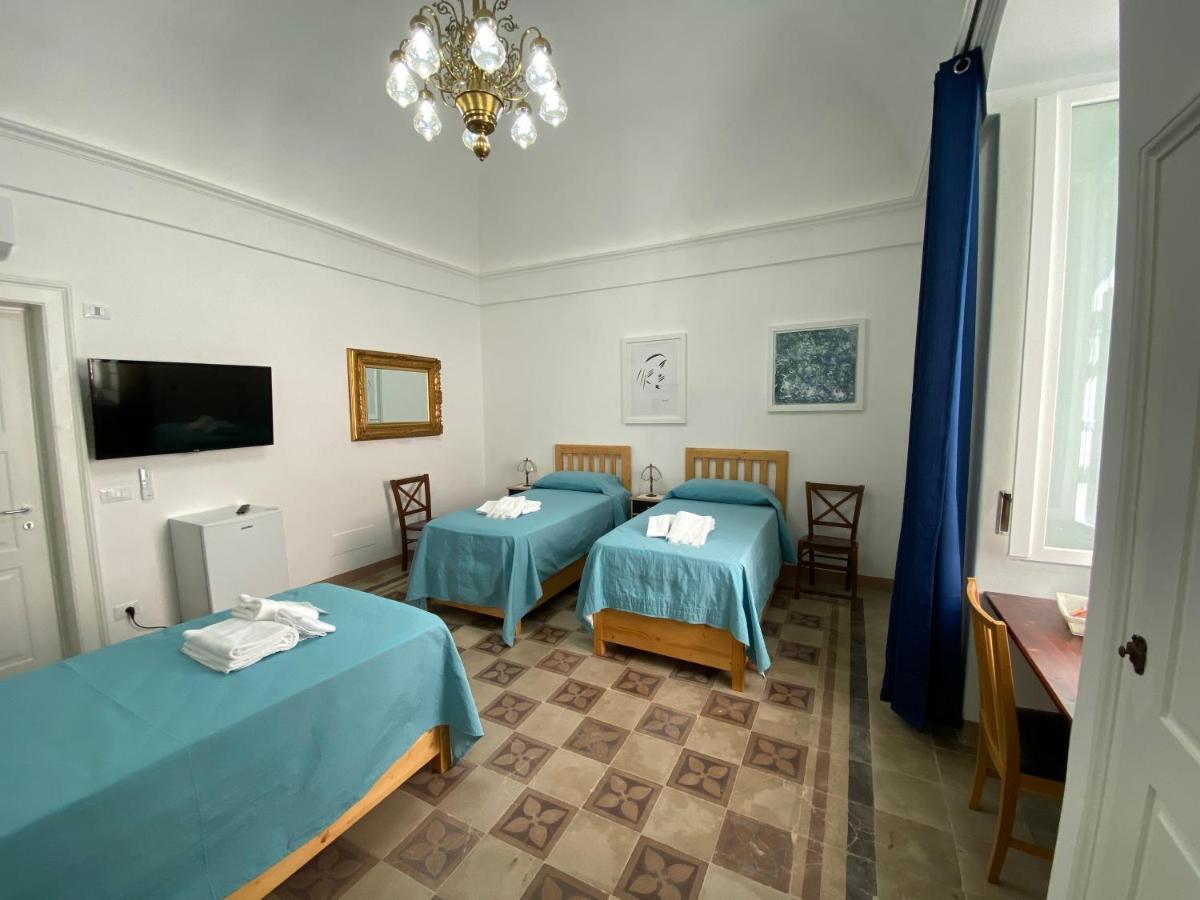 Touristhouse Monopoli 10 Bed & Breakfast Exterior photo