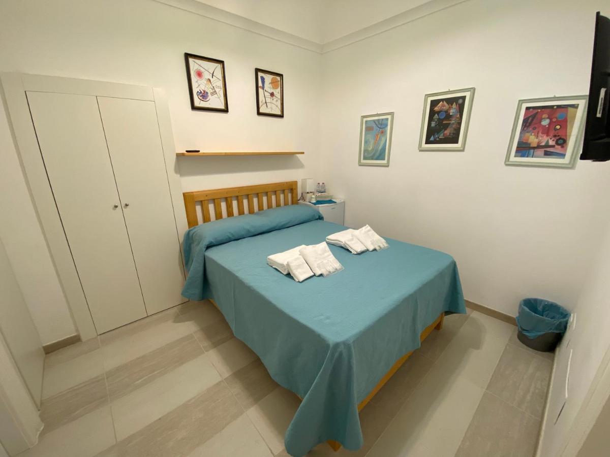 Touristhouse Monopoli 10 Bed & Breakfast Exterior photo