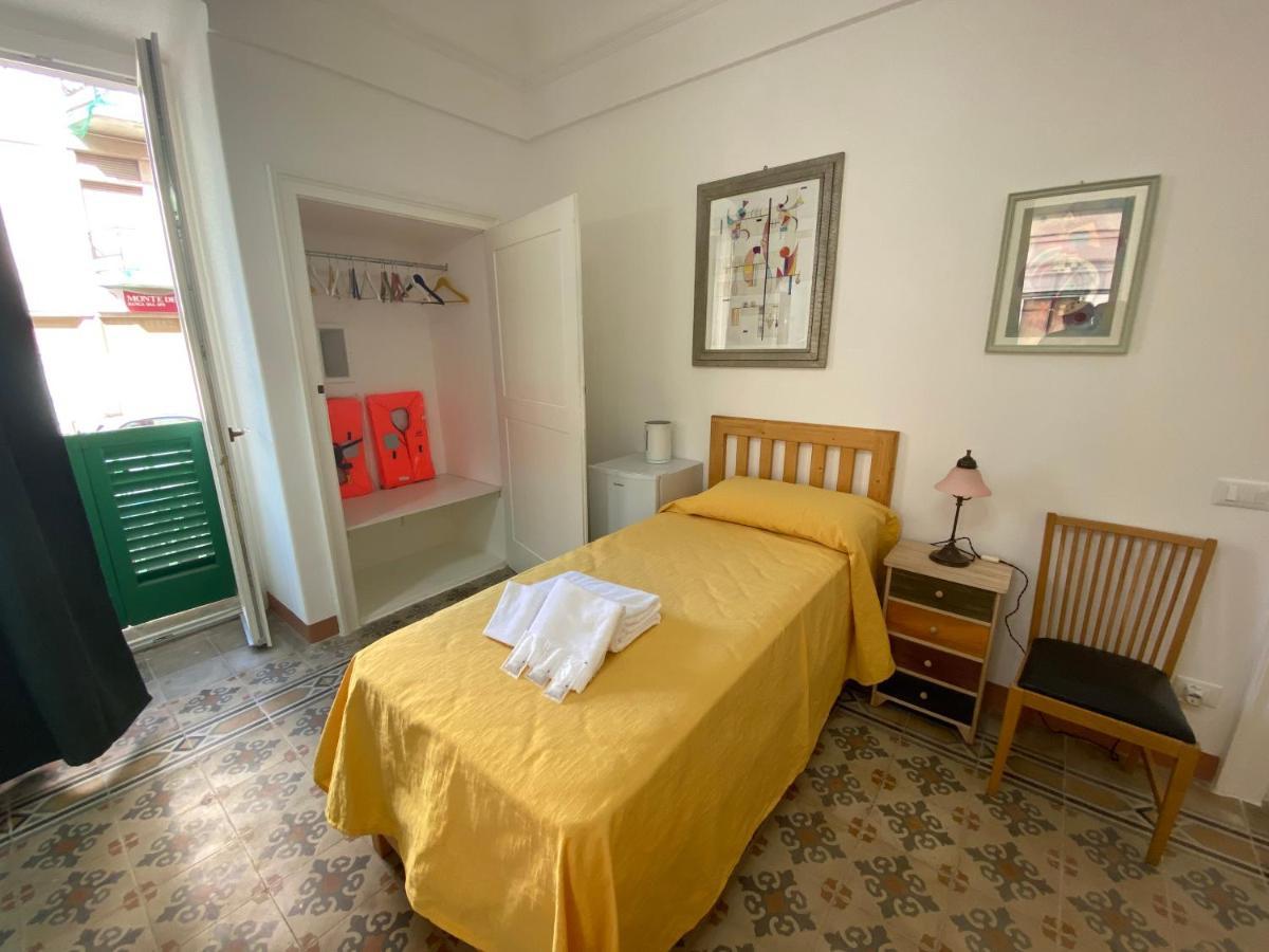 Touristhouse Monopoli 10 Bed & Breakfast Exterior photo